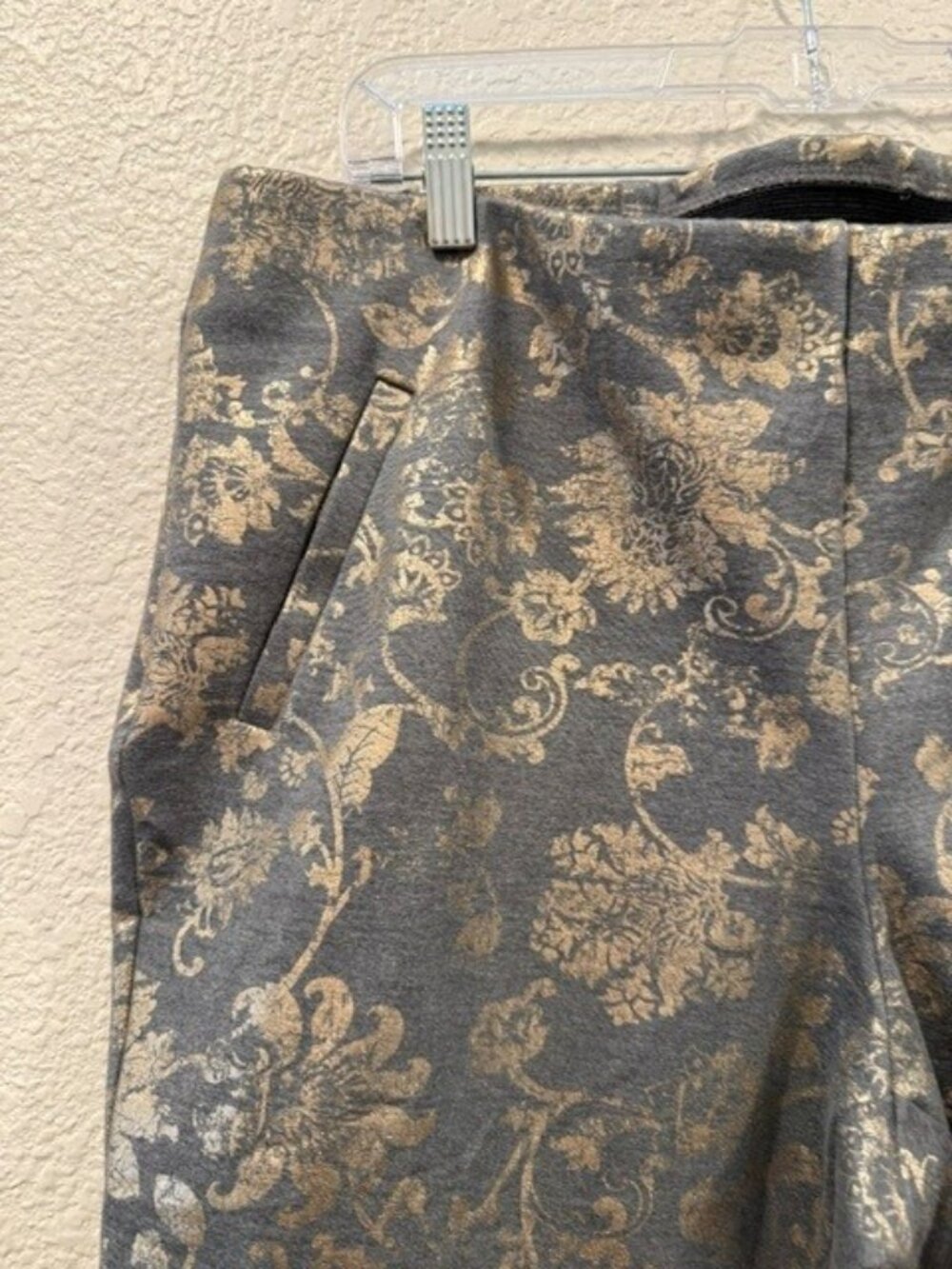 Chicos Juliet Pants in Grey and Gold floral pattern - Size 3 - Picture 2 of 3